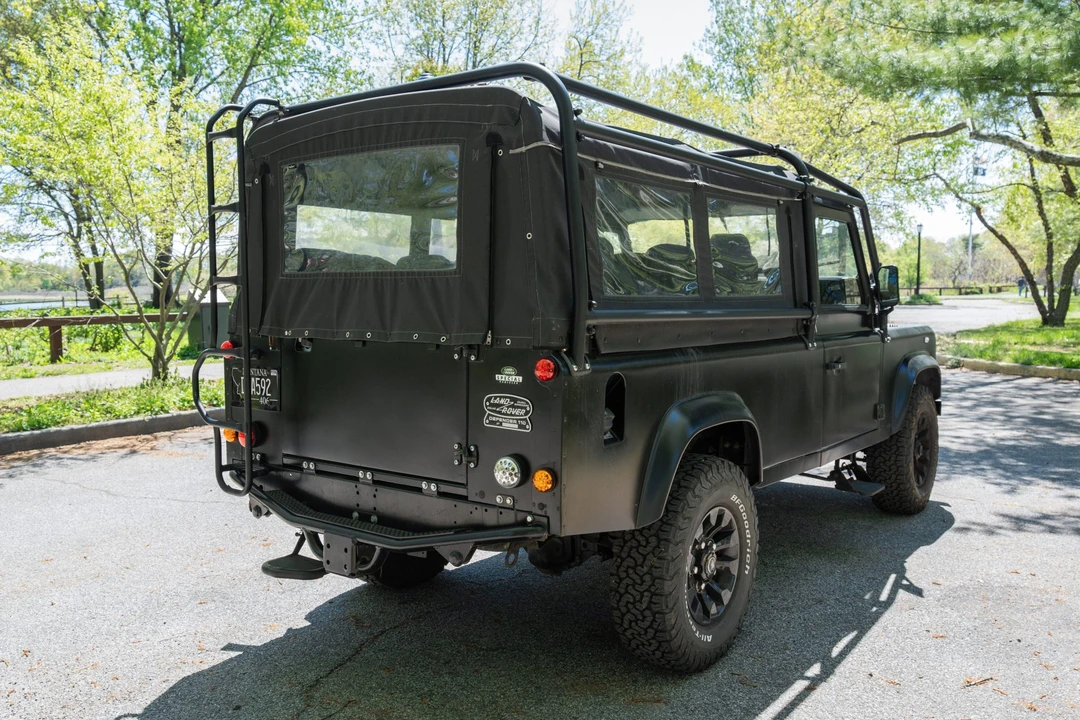 1992 Land Rover Defender 110 - Image 8 of 31