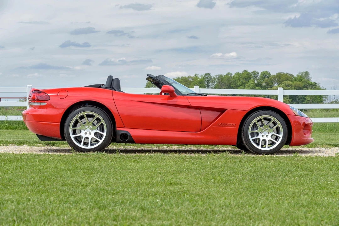 2003 Dodge Viper 3rd Gen - Image 15 of 31