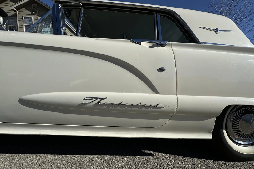 1960 Ford Thunderbird 2nd Gen - Image 24 of 31