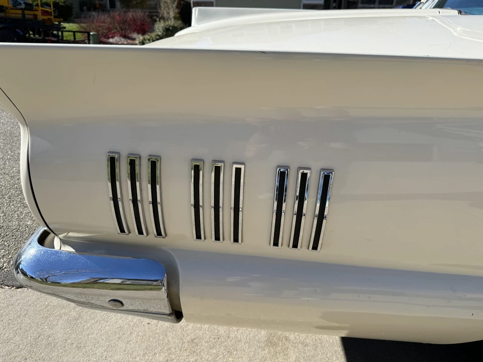 1960 Ford Thunderbird 2nd Gen - Image 21 of 31