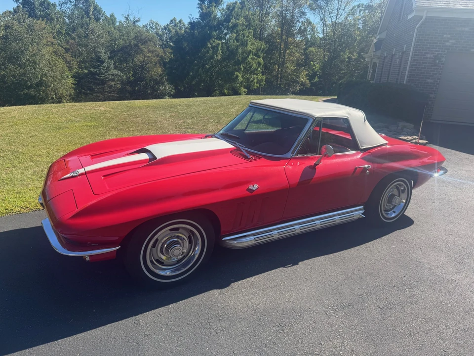 1966 Chevrolet Corvette C2 - Image 22 of 31