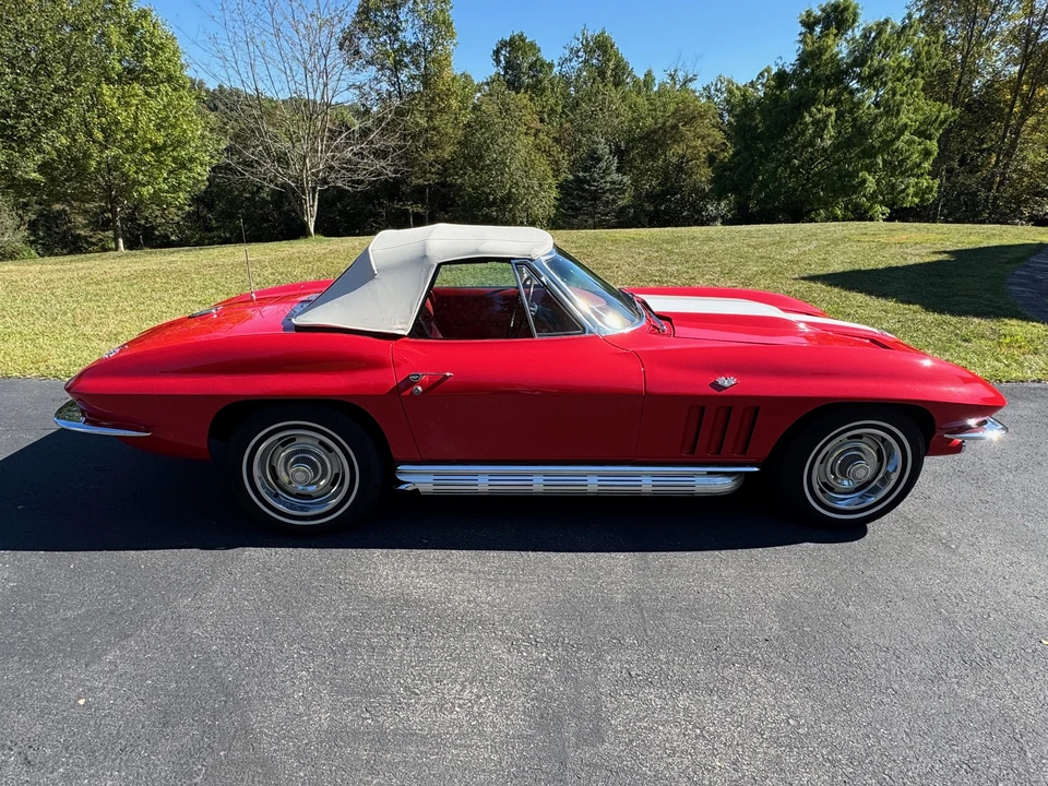 1966 Chevrolet Corvette C2 - Image 15 of 31