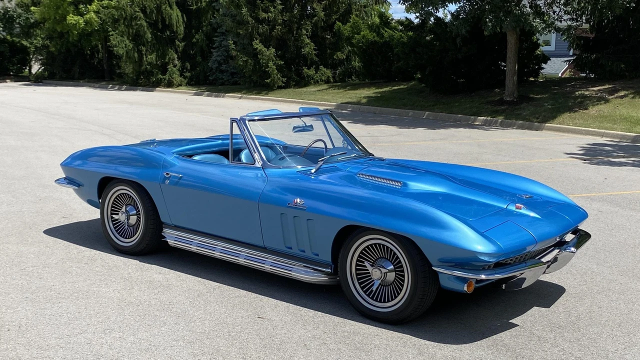 1966 Chevrolet Corvette C2 - Image 27 of 31