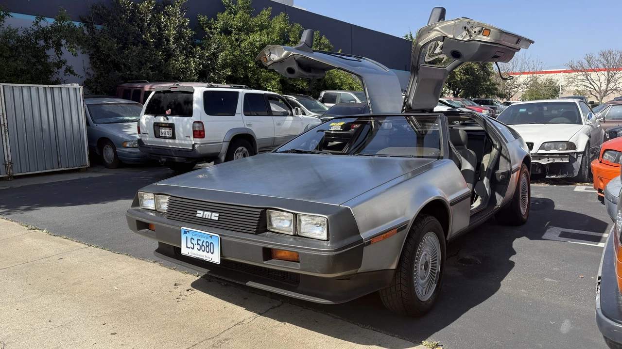 1982 DeLorean DMC-12 - Image 7 of 31