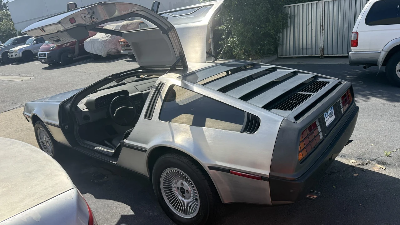 1982 DeLorean DMC-12 - Image 10 of 31