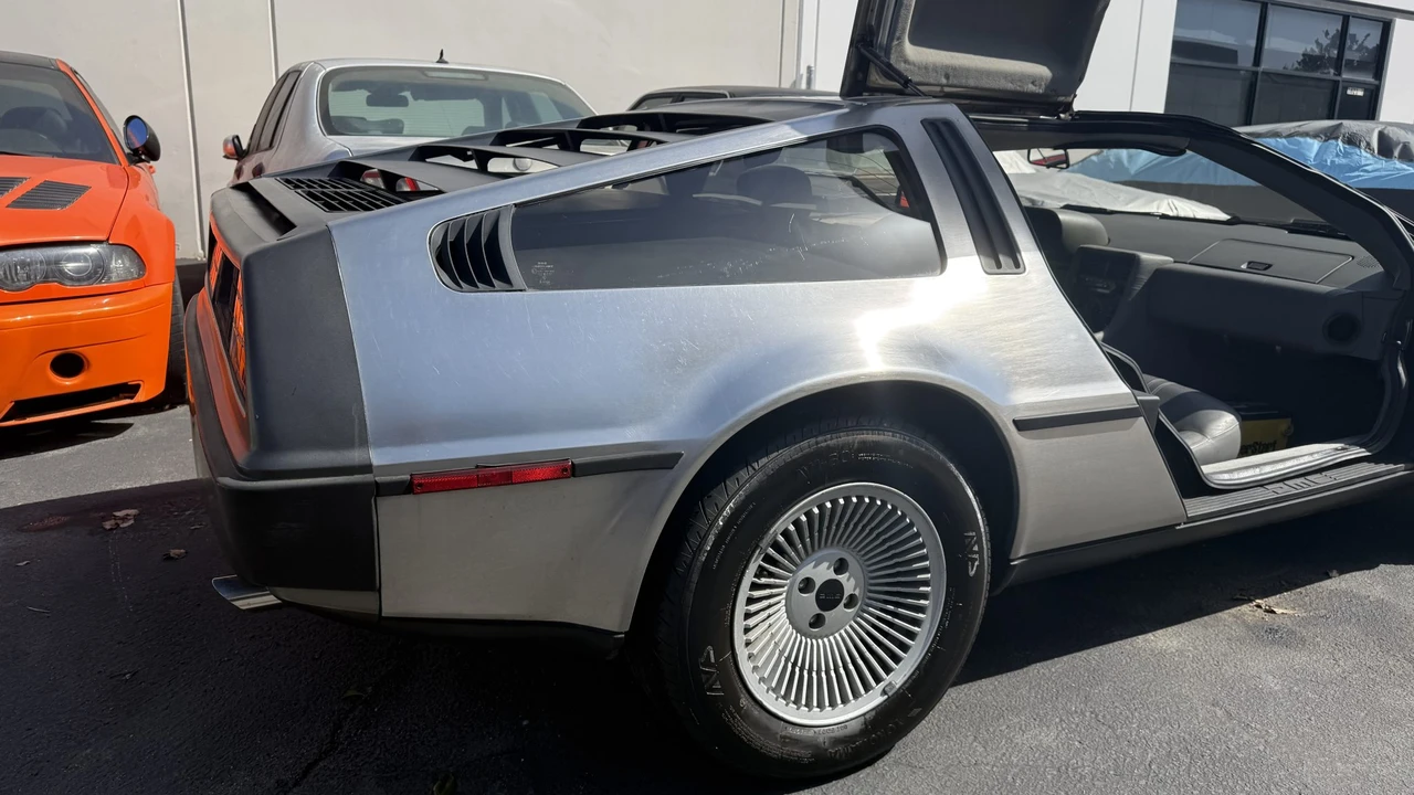 1982 DeLorean DMC-12 - Image 27 of 31