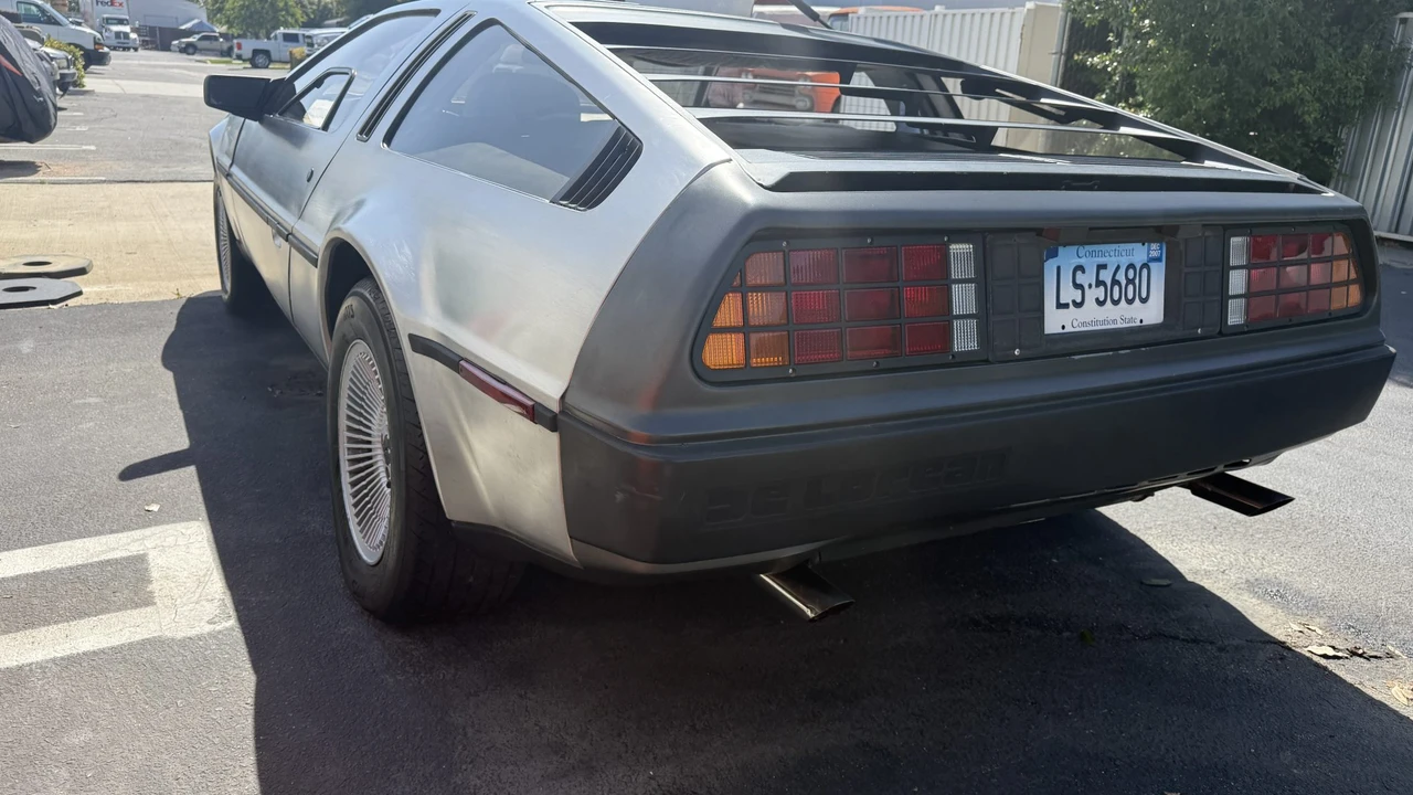 1982 DeLorean DMC-12 - Image 23 of 31
