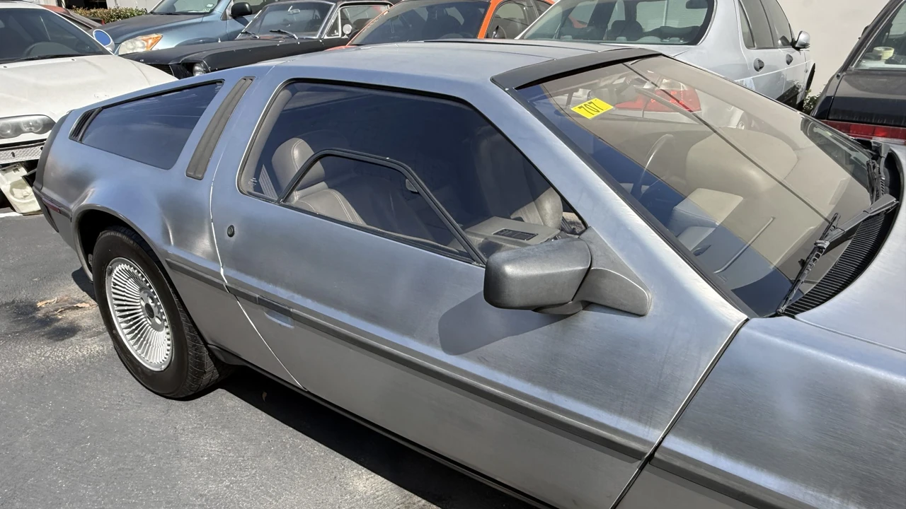 1982 DeLorean DMC-12 - Image 30 of 31