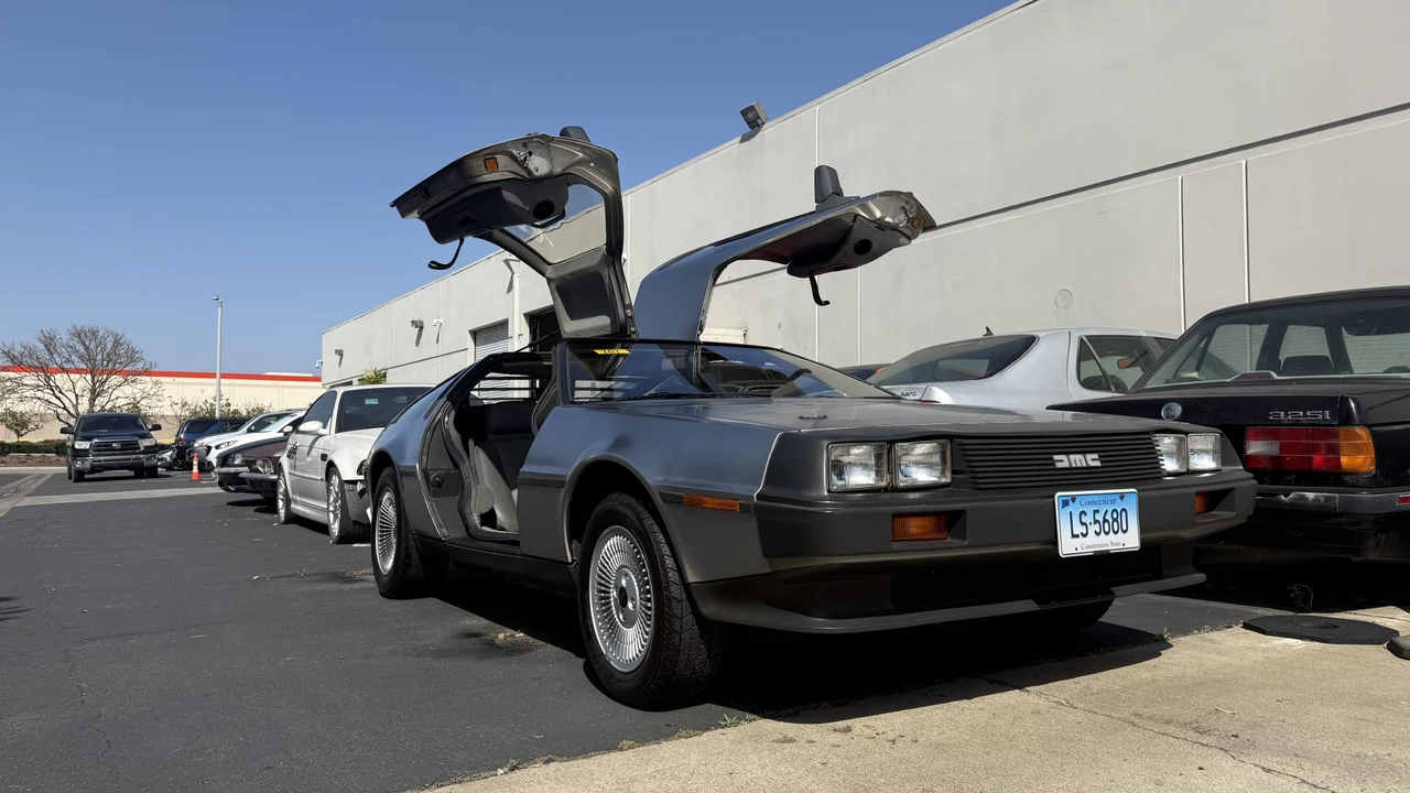 1982 DeLorean DMC-12 - Image 15 of 31
