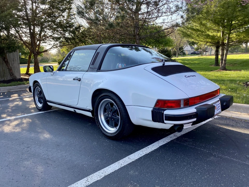 1987 Porsche 911 Carrera 3.2 - Image 10 of 31