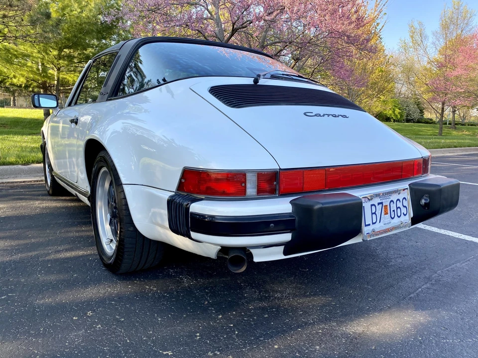 1987 Porsche 911 Carrera 3.2 - Image 11 of 31