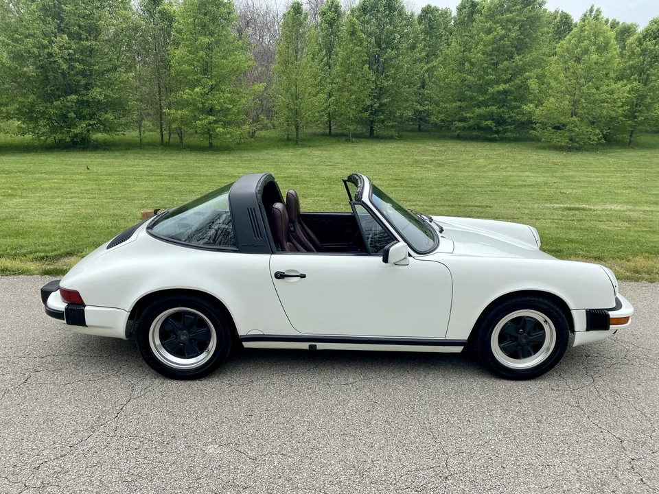 1987 Porsche 911 Carrera 3.2 - Image 28 of 31
