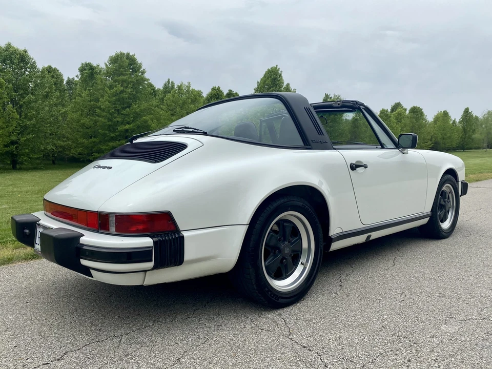 1987 Porsche 911 Carrera 3.2 - Image 25 of 31