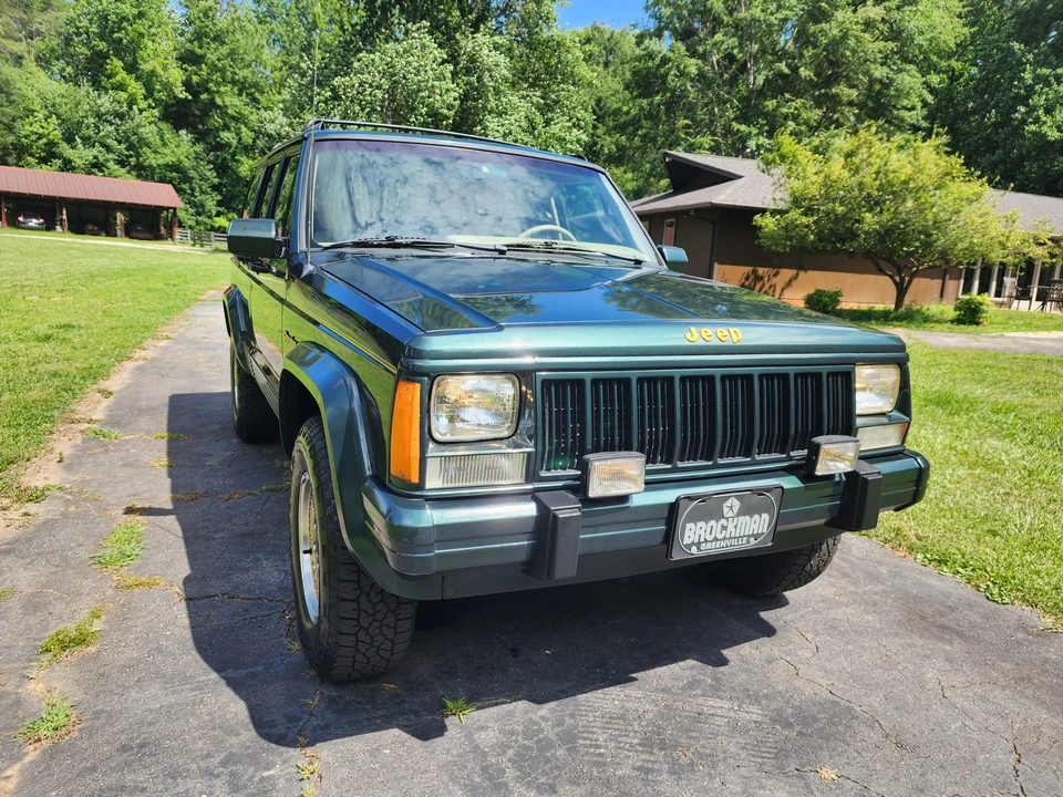 1992 Jeep Cherokee - Image 10 of 31