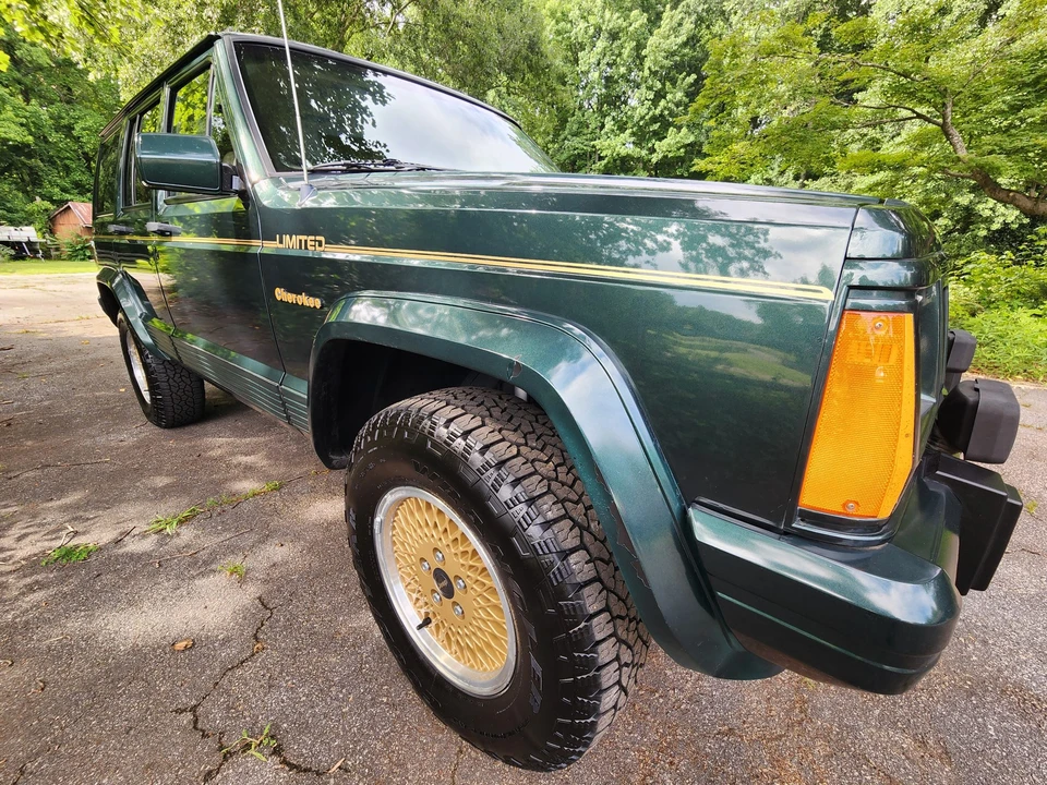 1992 Jeep Cherokee - Image 13 of 31