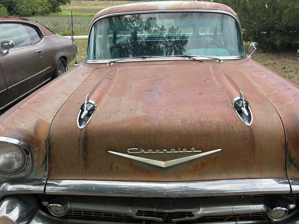1957 Chevrolet Tri-Five Bel Air Sedan & Wagon - Image 10 of 31
