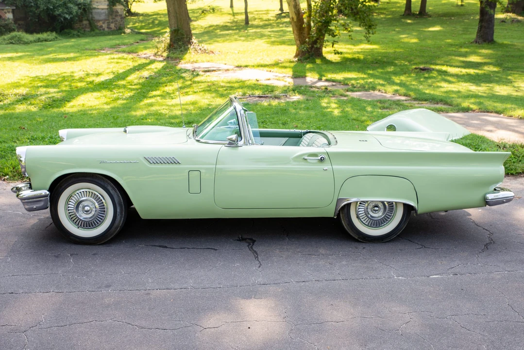 1957 Ford Thunderbird 1st Gen - Image 10 of 31