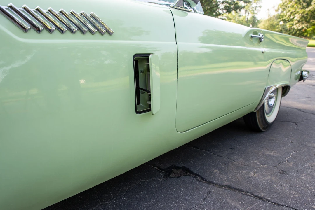1957 Ford Thunderbird 1st Gen - Image 30 of 31