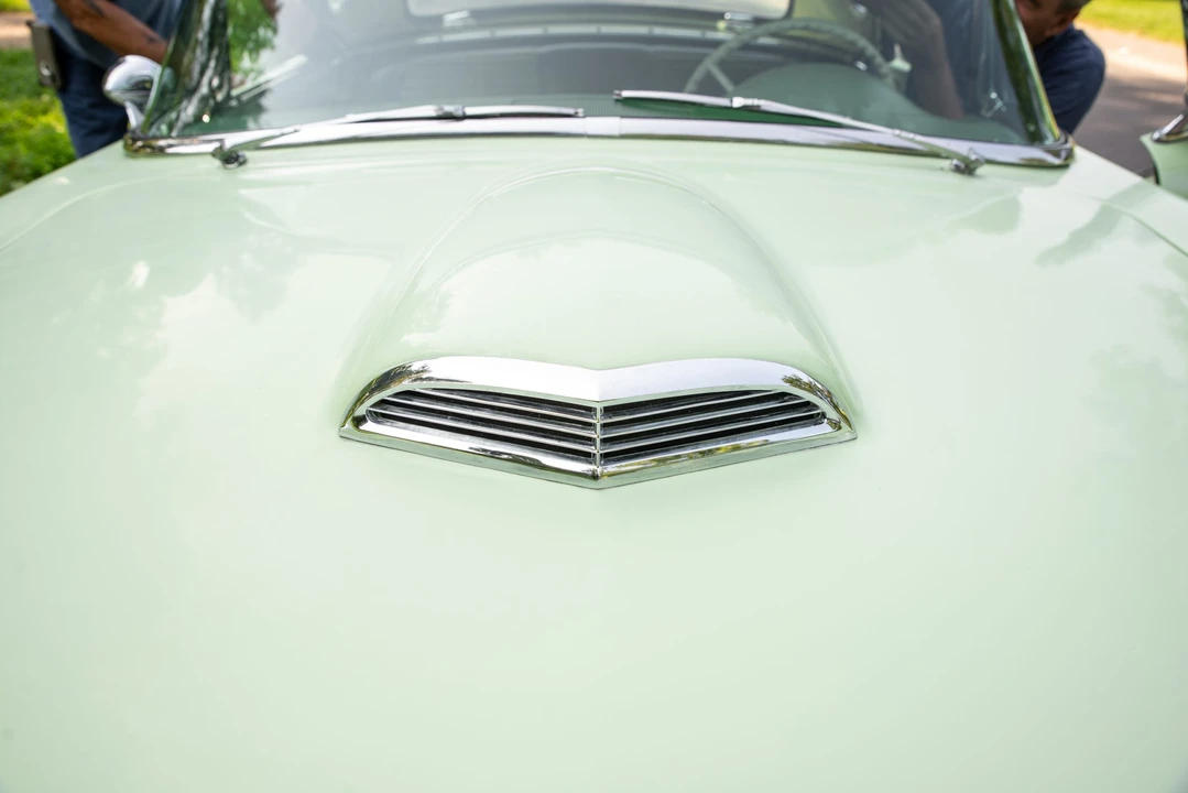 1957 Ford Thunderbird 1st Gen - Image 21 of 31