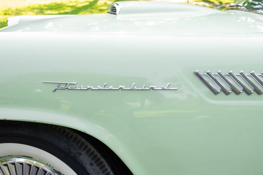 1957 Ford Thunderbird 1st Gen - Image 27 of 31