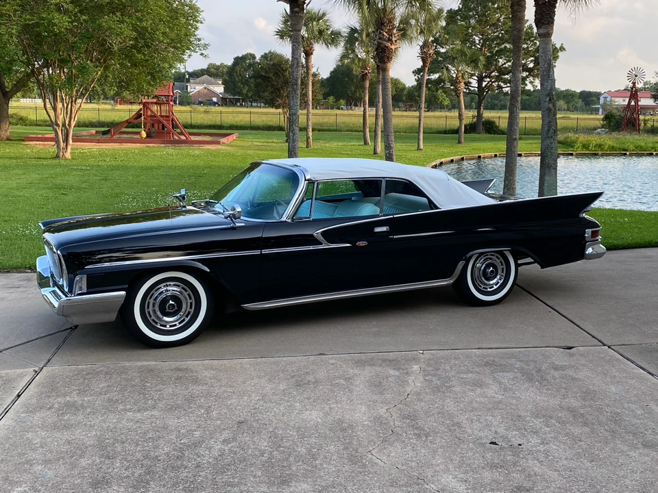 1961 Chrysler Newport - Image 24 of 31
