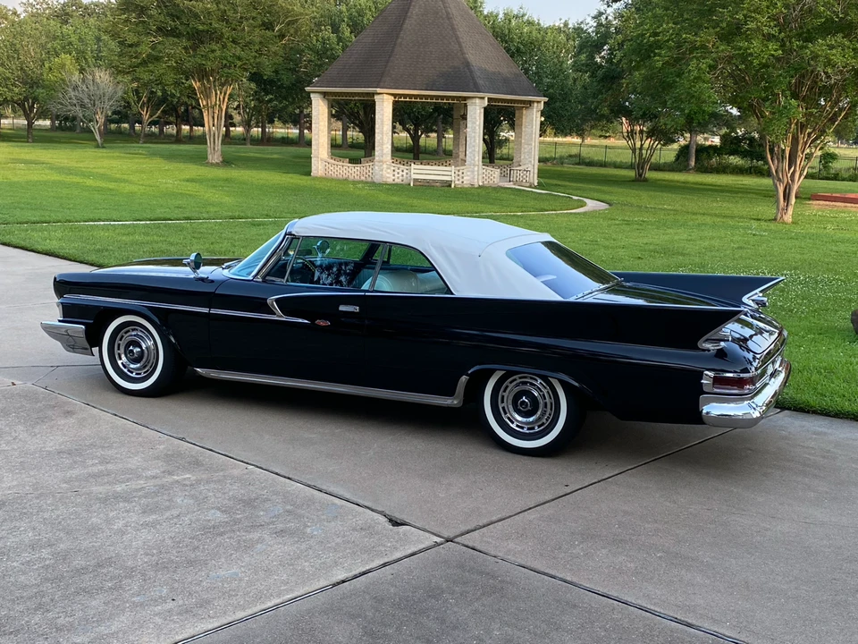 1961 Chrysler Newport - Image 21 of 31