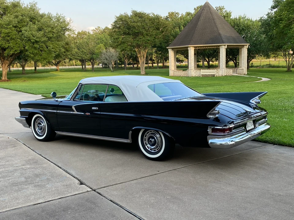 1961 Chrysler Newport - Image 17 of 31