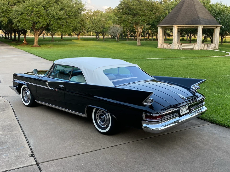 1961 Chrysler Newport - Image 16 of 31