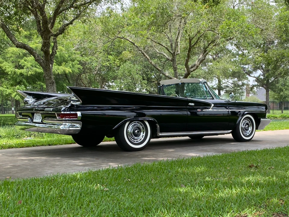 1961 Chrysler Newport - Image 11 of 31