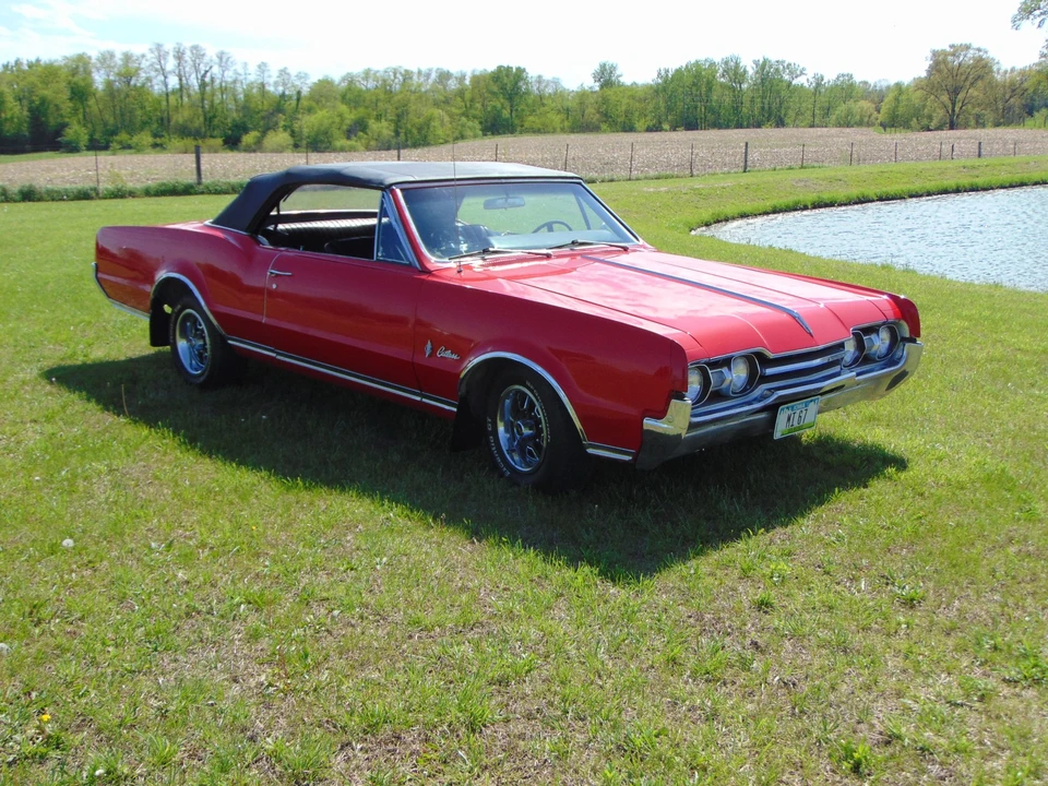 1967 Oldsmobile Cutlass Supreme - Image 4 of 31