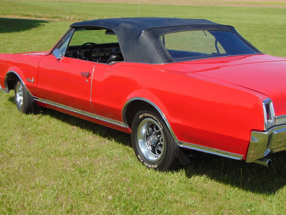 1967 Oldsmobile Cutlass Supreme - Image 12 of 31