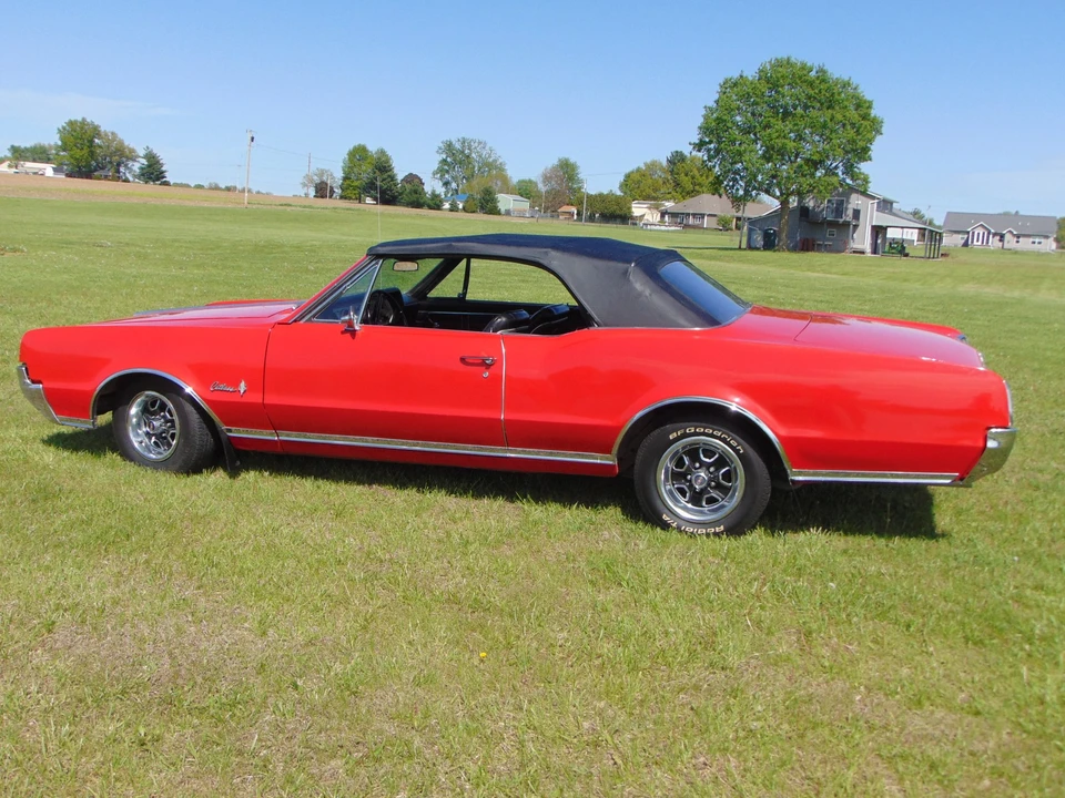 1967 Oldsmobile Cutlass Supreme - Image 8 of 31