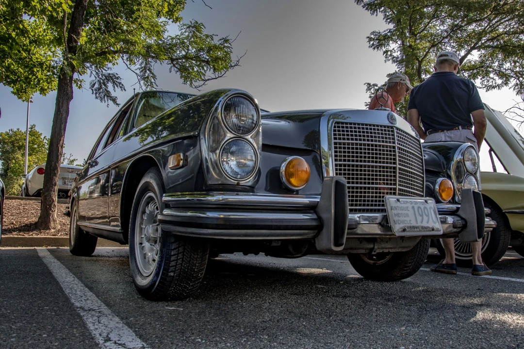 1970 Mercedes-Benz W108 & W109 - Image 2 of 31