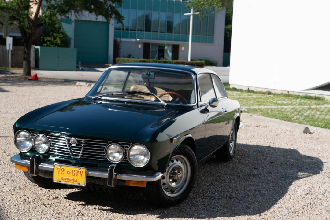 1972 Alfa Romeo 2000 GT Veloce - Image 3 of 31