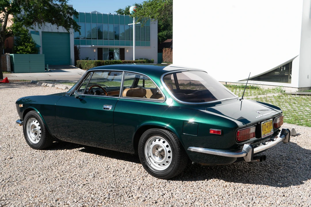 1972 Alfa Romeo 2000 GT Veloce - Image 9 of 31