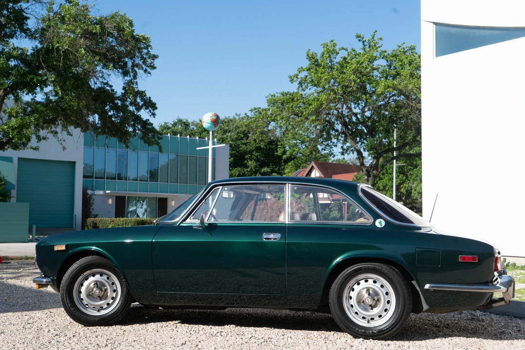 1972 Alfa Romeo 2000 GT Veloce - Image 7 of 31