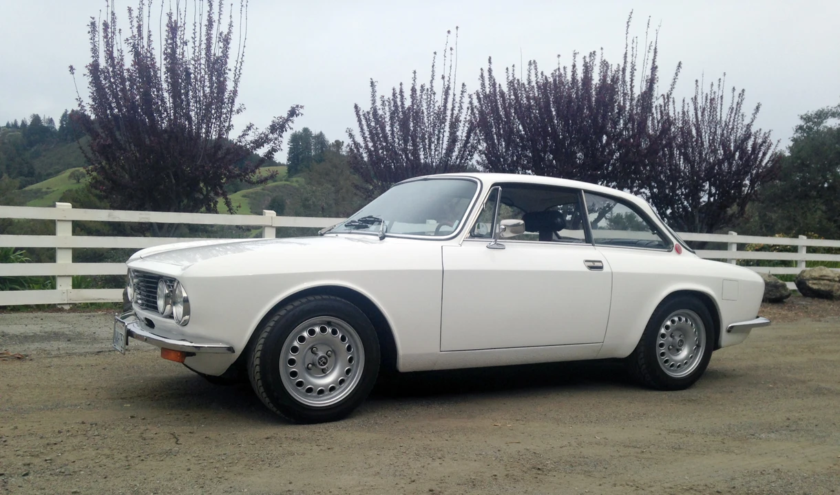1972 Alfa Romeo 2000 GT Veloce - Image 2 of 31
