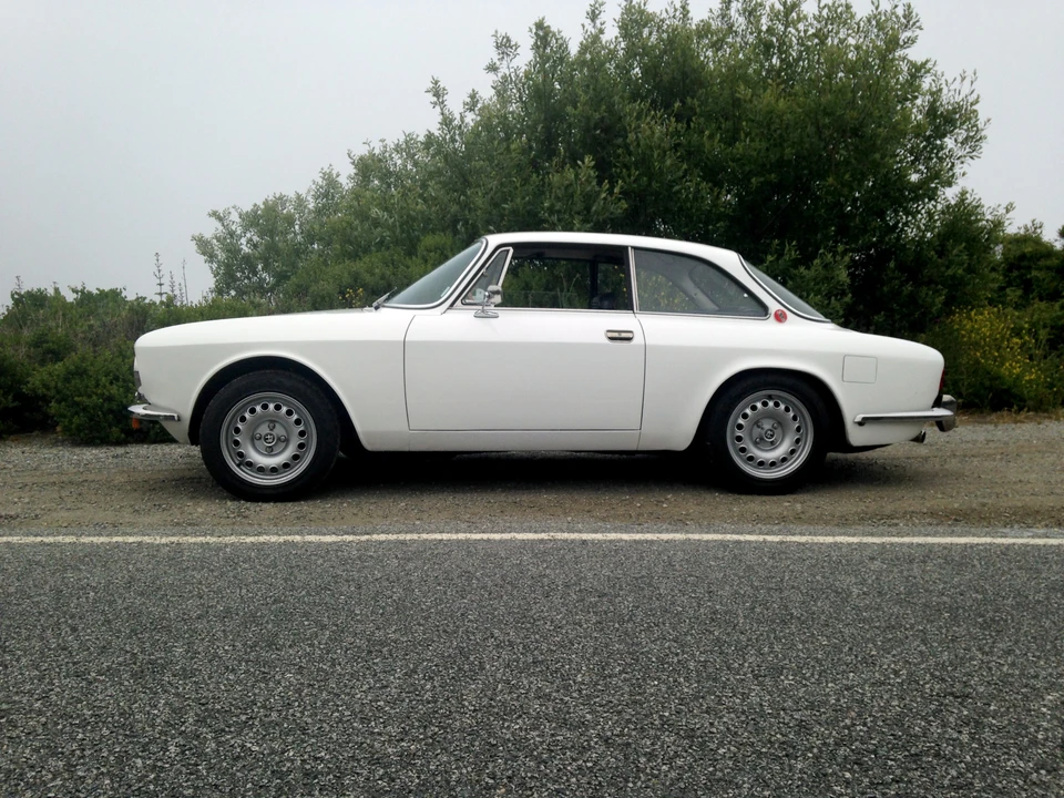 1972 Alfa Romeo 2000 GT Veloce - Image 4 of 31