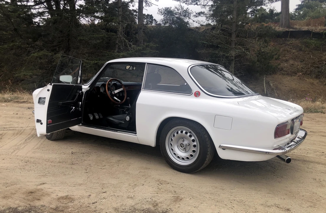 1972 Alfa Romeo 2000 GT Veloce - Image 13 of 31