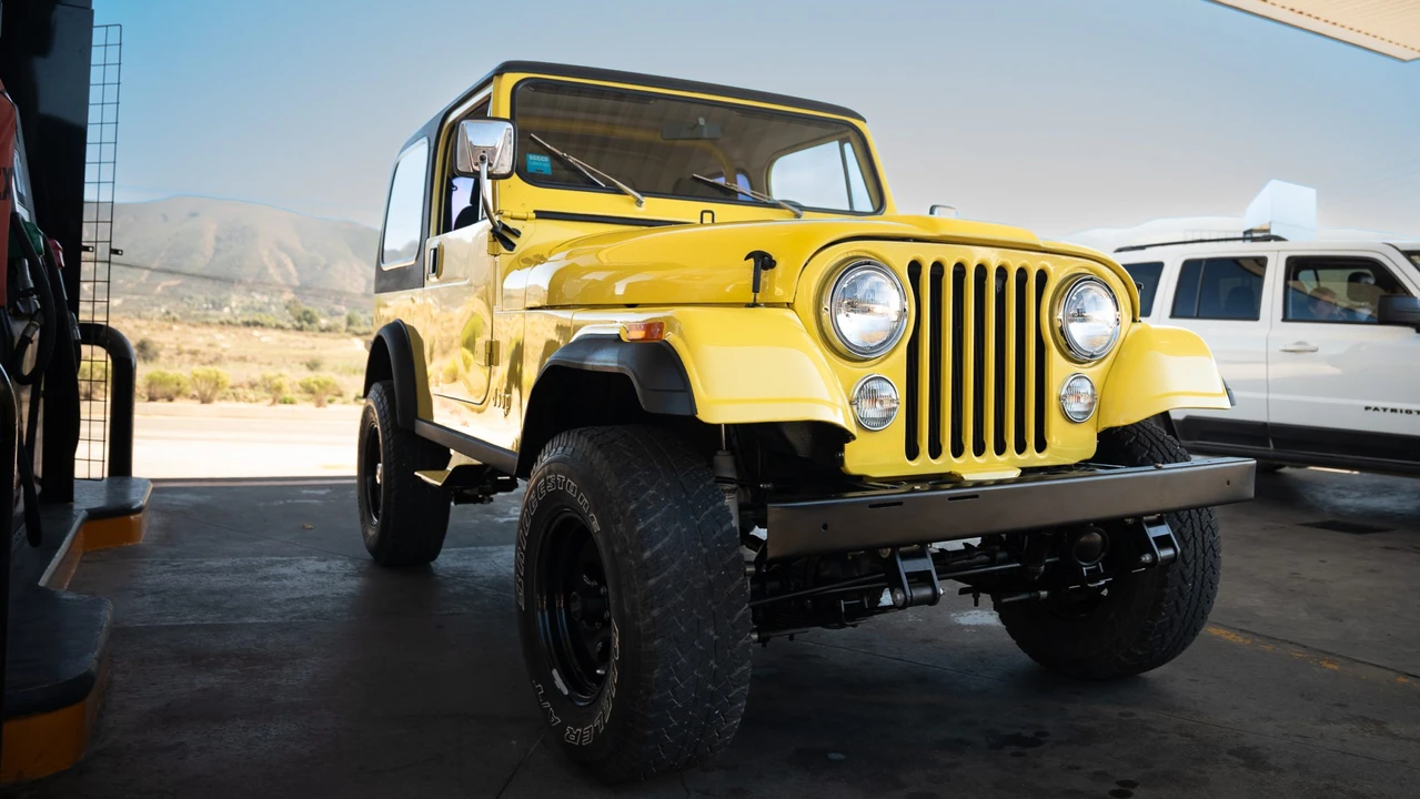 1984 Jeep CJ7 - Image 2 of 31