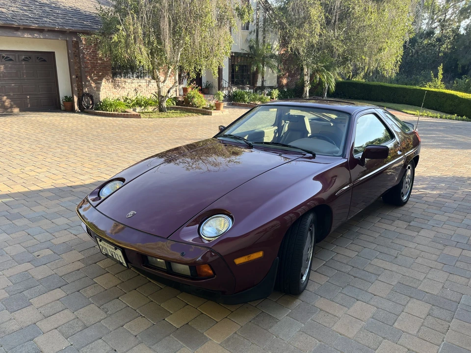 1984 Porsche 928 S - Image 2 of 31