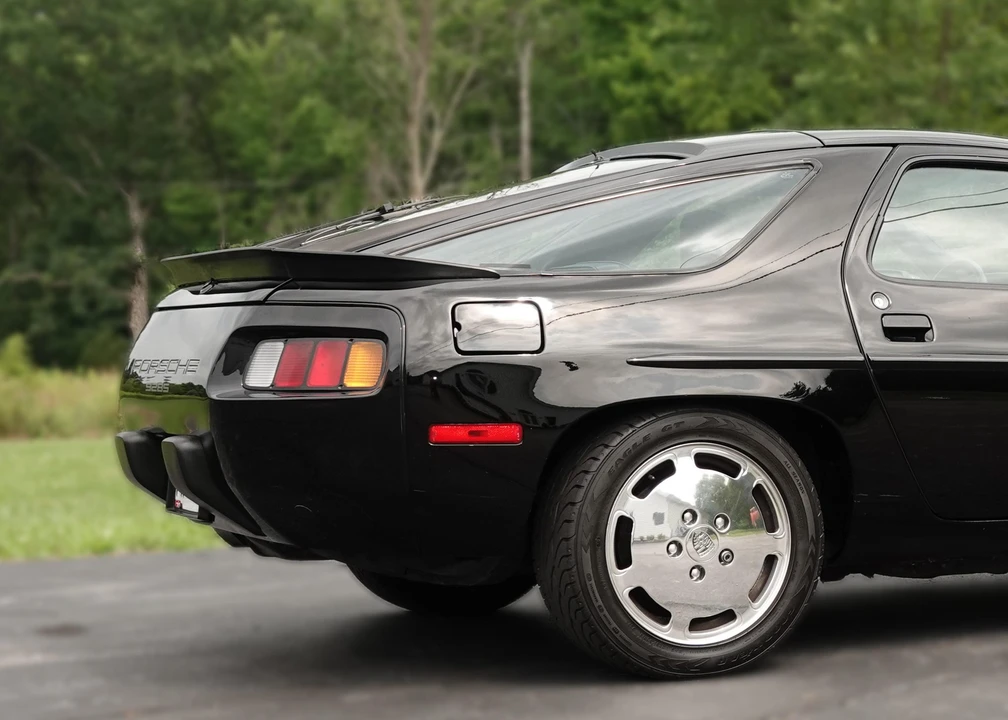 1985 Porsche 928 S - Image 13 of 31