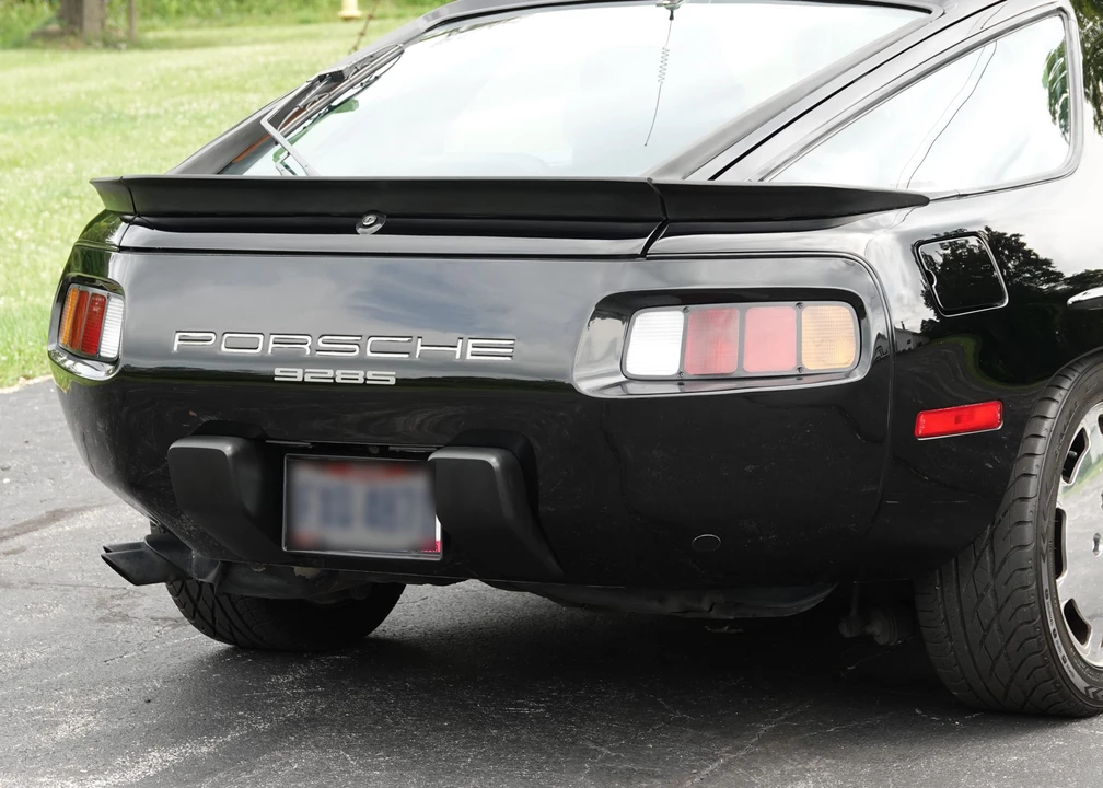 1985 Porsche 928 S - Image 14 of 31