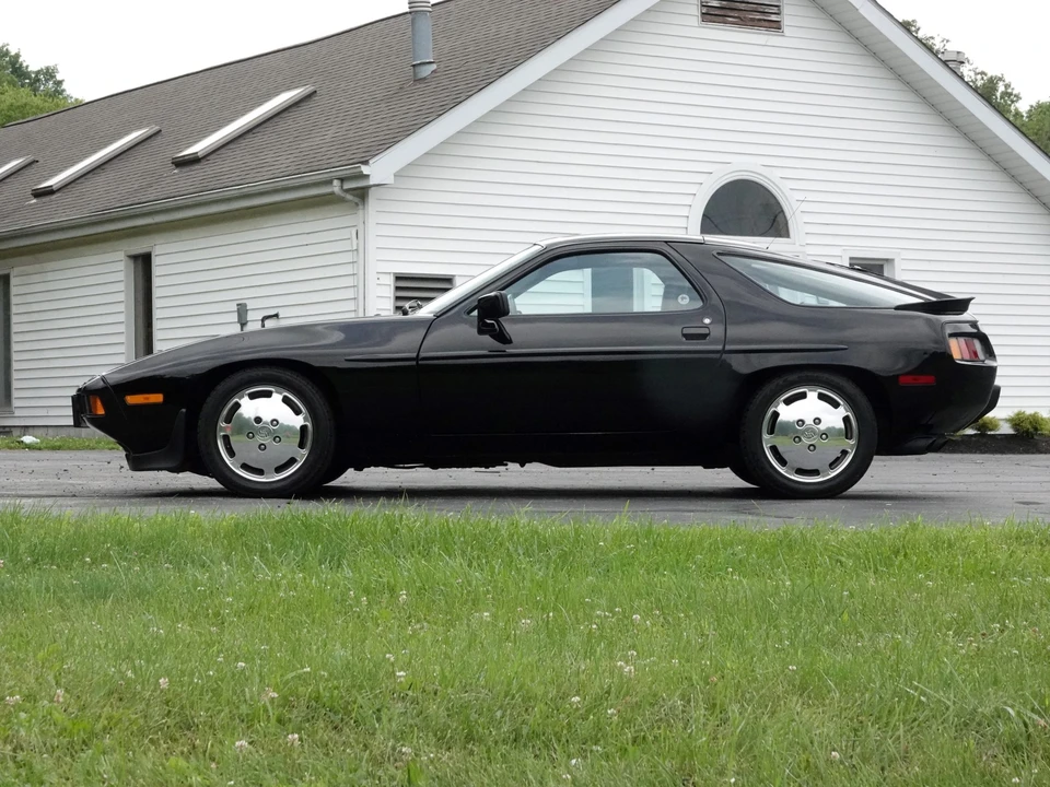 1985 Porsche 928 S - Image 10 of 31