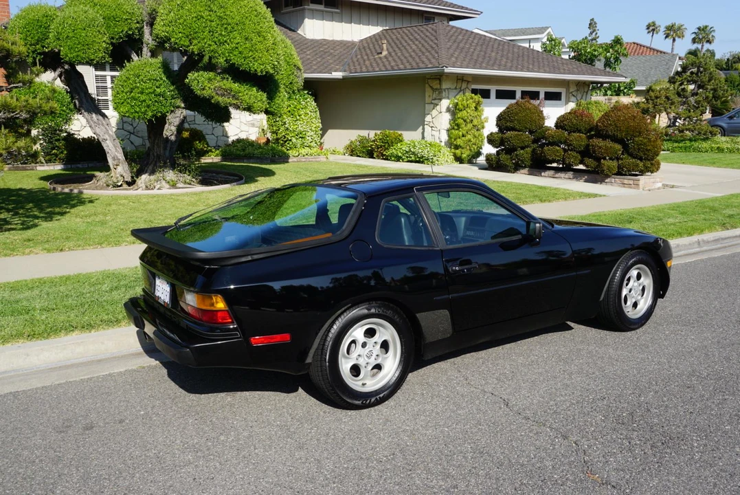 1985 Porsche 944 - Image 20 of 31