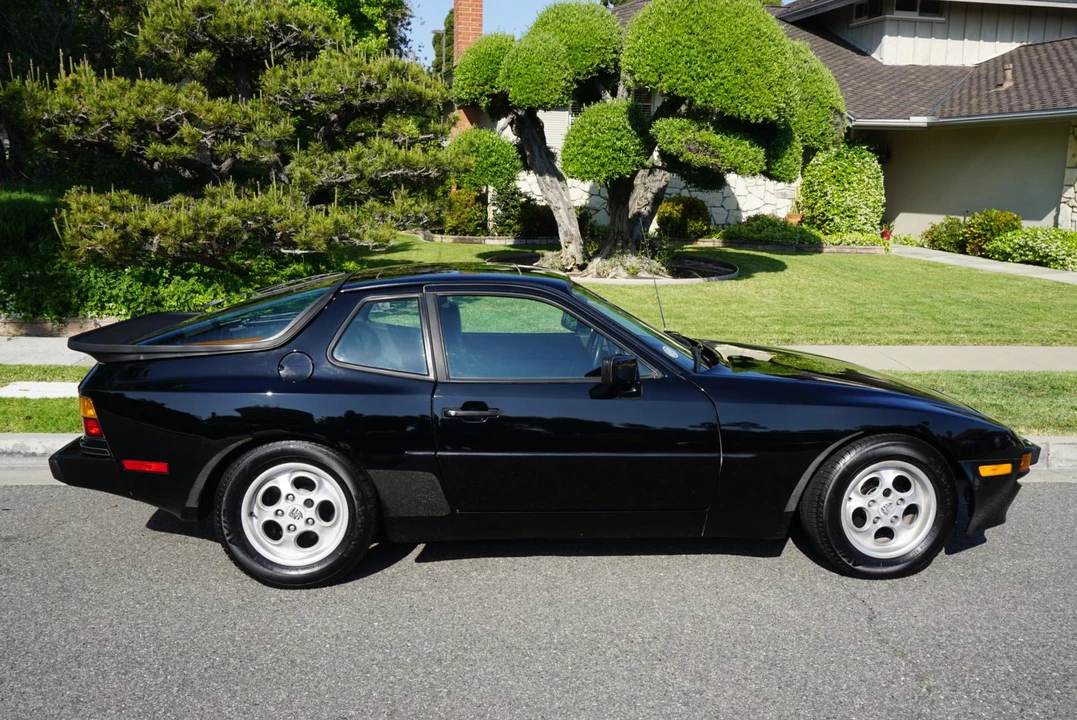 1985 Porsche 944 - Image 29 of 31