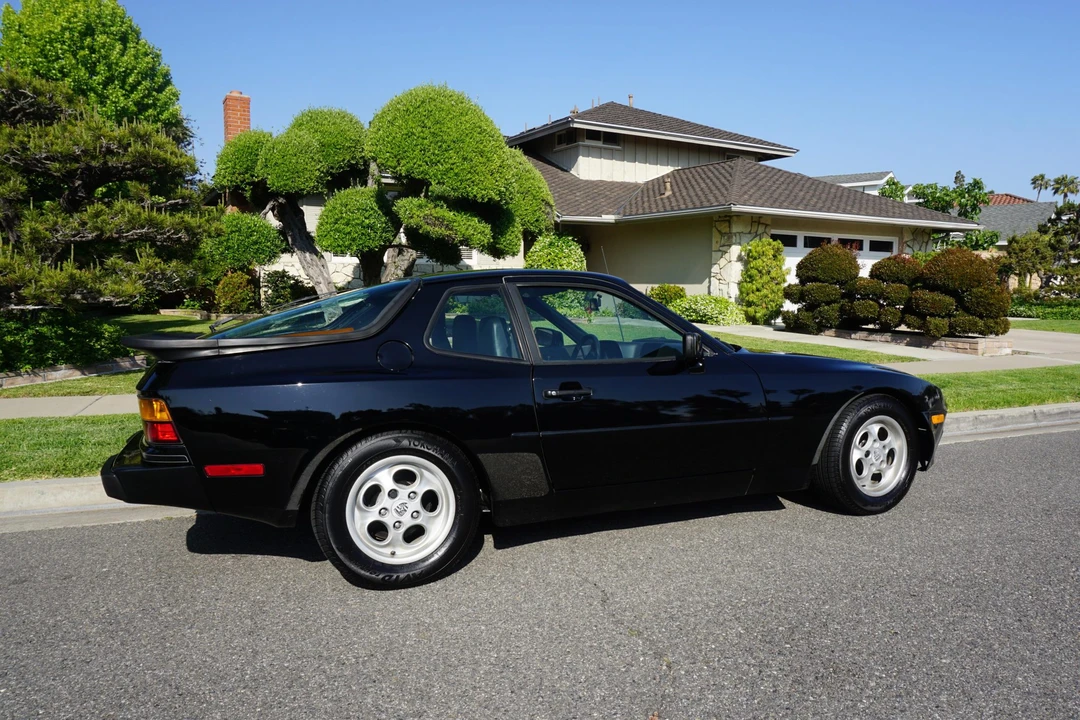 1985 Porsche 944 - Image 21 of 31