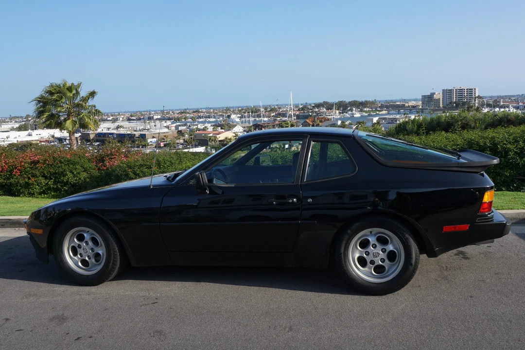 1985 Porsche 944 - Image 14 of 31