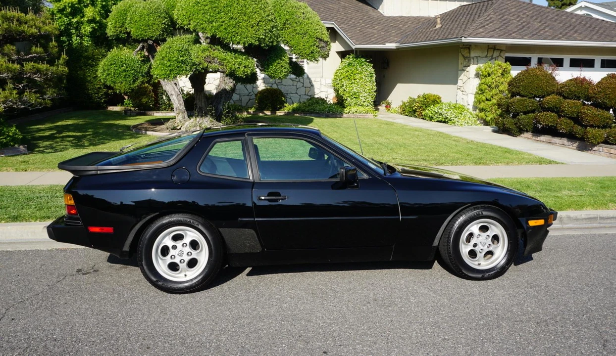 1985 Porsche 944 - Image 30 of 31
