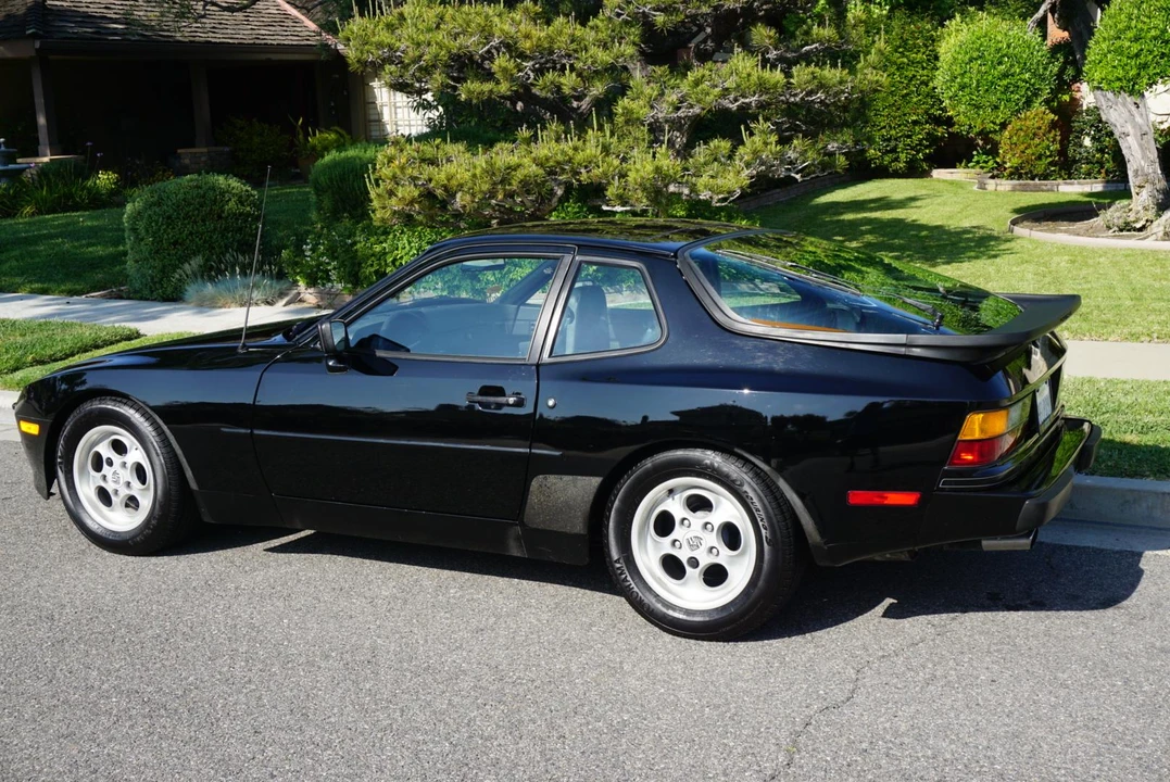 1985 Porsche 944 - Image 12 of 31